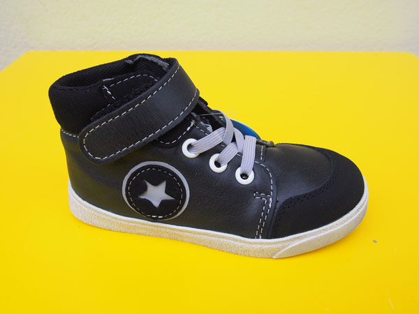 Detské kožené topánky Jonap - 050m čierne s hviezdou 