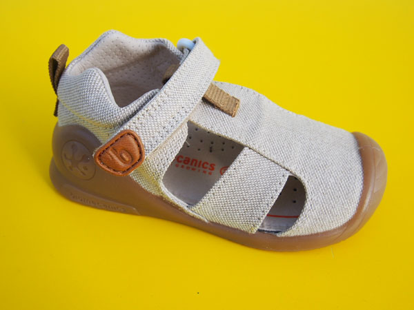 Detské plátenkové sandálky Biomecanics 242188-B beige