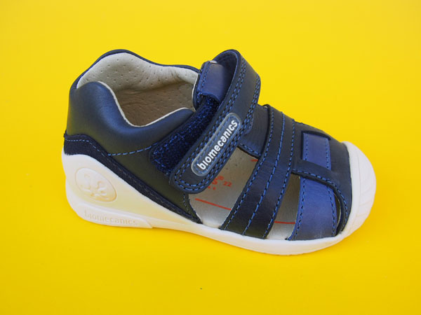 Detské kožené sandálky Biomecanics 232146-A azul marino